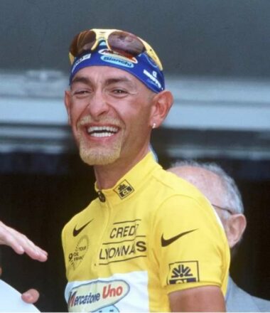 marco-pantani-vittoria-al-tour-de-france_